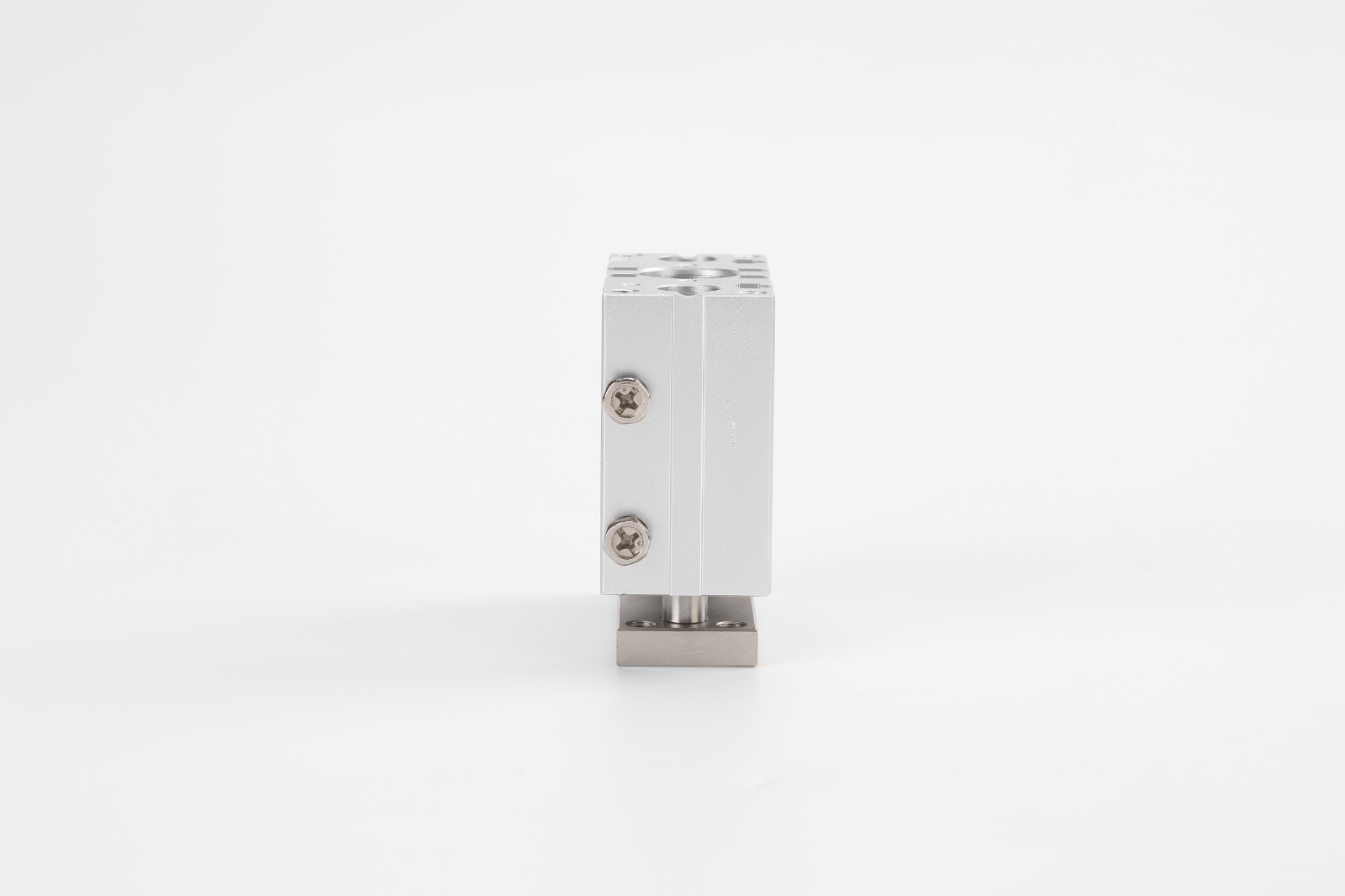 MGPL薄型帶導(dǎo)桿氣缸